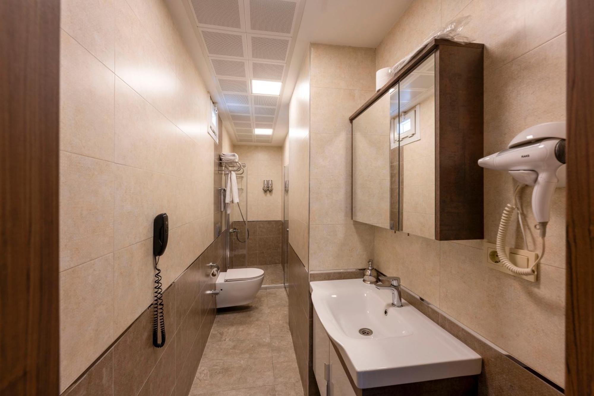 Comfort Suites Hotel Стамбул Экстерьер фото